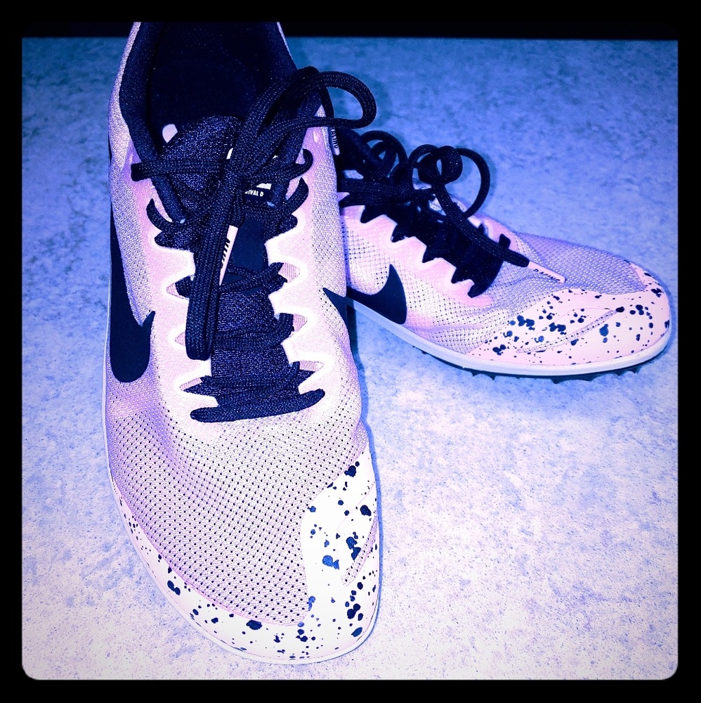 Nike zoom rival D